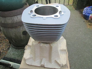 Harley Davidson New Engine Barrel P/No 16597-99 B70 - Picture 1 of 10