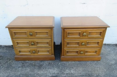 Mesitas de noche modernas Drexel Mid Century mesitas de noche laterales un par 6191 Foto 1 de 4