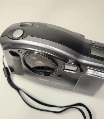 Kodak Digital Science DC200 Plus Digital Zoom Camera - Image 1 of 4