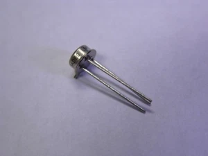 4 National Semiconductor LM136H-2.5 2.5V Precision Shunt Regulator Diodes - Picture 1 of 1