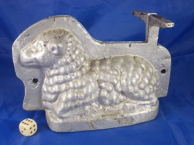 Antike schwere Backform SCHAF Lamm Osterlamm Ostern Metallguss 21cm - Bild 1 von 4