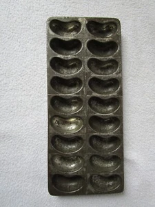 hermoso molde de bombón de metal antiguo para 18 frijoles de brandy Colonia 20x8,5x1,5 cm 543 g - Imagen 1 de 8