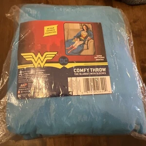 New DC Comics Wonder Woman Adult Comfy Throw Blanket W/ Sleeves 48”x 71” - Picture 1 of 4