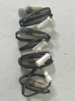 Juego de 4 sensores de oxígeno O2 delanteros traseros aguas abajo/aguas arriba para Ford Mercury Mazda Foto 1 de 3