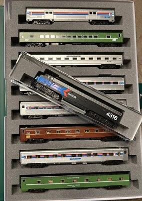 KATO 1061971 1761971 N  8-Car Set & Loco Amtrak Rainbow Era 106-1971 176-9171 - Image 1 of 3