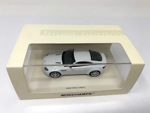 Minichamps 1/43 2012 Aston Martin V8 Vantage linea bianco neu & ovp - Bild 1 von 4