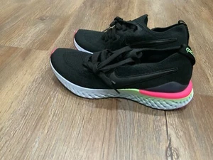 Nike Epic React Flyknit 2 AQ3243 003 scarpe da ginnastica sneakers taglia 6,5 anni/Wmn taglia 8 - Foto 1 di 5