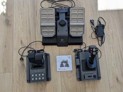 Logitech G940 Flight System Force-Feedback Joystick System mit Pedalen & Drossel - Bild 1 von 4