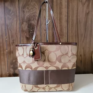 COACH Signature Jacquard Stripe Shoulder Tote Bag 10124 - Picture 1 of 12