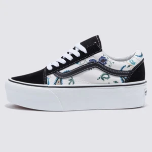 New Vans Old Skool Stackform Paisley Bloom Black Sneakers Platform Shoes 2023 - Picture 1 of 6