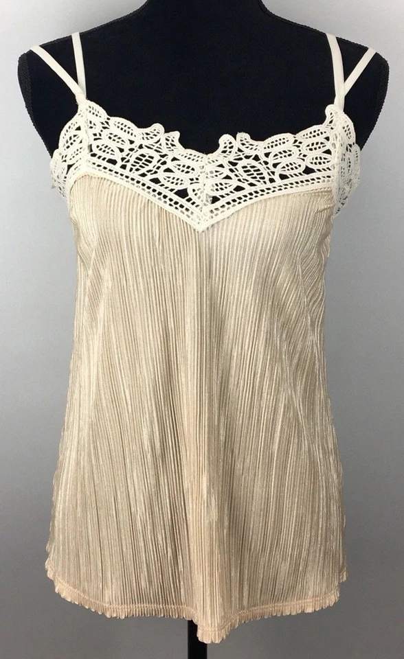 Camiseta sin mangas Chelsea28 XS ganchillo metálico plisado cami correa espagueti cuello en V H150 Foto 1 de 4