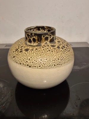 Deartis Pottery  Vase, made in Portugal Tortoise Shell Effect, New 18H 20w - Image 1 of 4