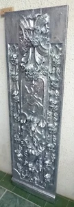 Antigua tabla de resina antigua con motivos ornamentales, imitación de plata. - Imagen 1 de 2