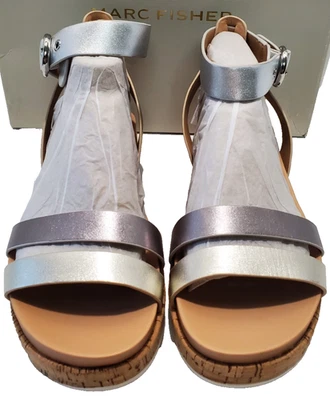 MARC FISHER ~ SANDALIAS MUJER CORREA CUERO MULTI PLATA VERILY 7.5 W EE. UU. Foto 1 de 4