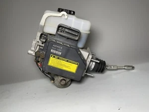 2005-2009 Toyota 4Runner Abs Anti-Lock Brake Pump Master Cylinder 89541-35050 - Picture 1 of 10