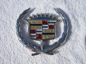 Vintage 1970/80's Cadillac Hood Ornament Eldorado Fleetwood Deville Crest Wreath - Bild 1 von 3
