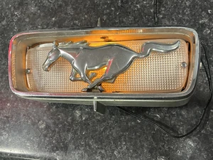 1965,1966,67 Mustang Illuminated Silhouette Safety Light Emblem Clear & Housing - Bild 1 von 4