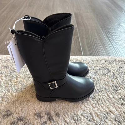 Botas de montar Osh Kosh B’gosh para niños pequeños Foto 1 de 4