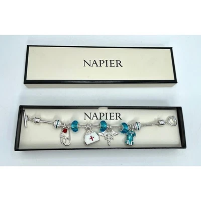 Brazalete Napier RN Enfermera Exfoliante Salud Médica Primer Respondedor Dije Foto 1 de 4