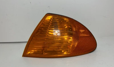 BMW 323i 325i 328i 330i 1999-2004 luz marcadora delantera izquierda usada de fábrica 6902765 OEM Foto 1 de 4