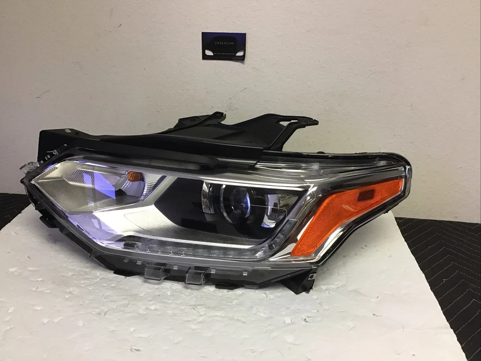Faro izquierdo Chevrolet Traverse 2018-2021 HID xenón OEM GM nuevo Foto 1 de 4
