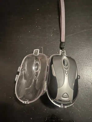 Microsoft Wireless Notebook Optical Mouse presenter mouse 8000 model 1065 - Image 1 of 3