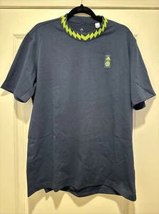 BNWOT Mens MEDIUM Adidas Manchester United Tee - Picture 1 of 12