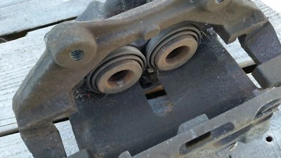 PINZA FRENO DELANTERO DERECHO MERCEDES W202 C43 CLK55 E55 AMG 1998-2002 Foto 1 de 4