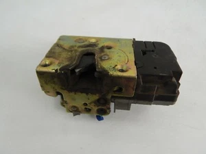 Suzuki Alto 02-06 FF Türschloß ZV Schloß Verriegelung Tür VORNE LINKS F93390 - Picture 1 of 5
