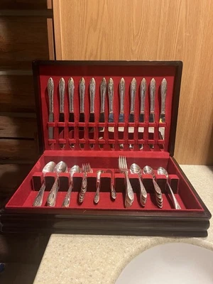 Set Of 85 Pieces Wm Rogers A1 Plus 1949 Lady Stuart Silver Plate Beautiful Set - Image 1 of 4