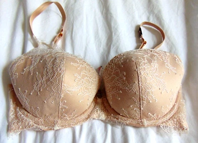 VICTORIA'S SECRET  Lace Lined Plunge  Bra Size 32DD Nude NWT - Image 1 of 3