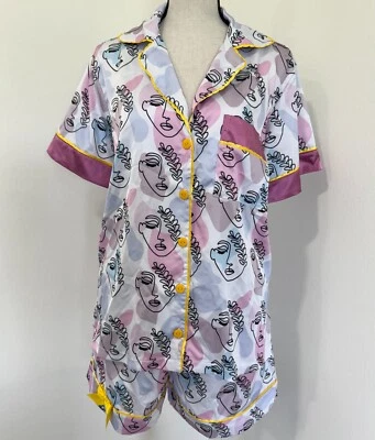 NUEVO Conjunto de pijama satinado manga corta blanco/multicolor estampado (mediano) Foto 1 de 4