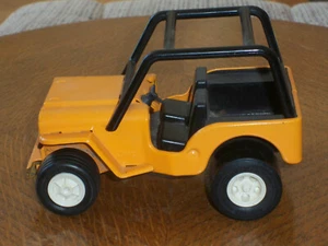 Vintage Orange Tonka Jeep With Role Cage and Towing Bracket - Picture 1 of 20