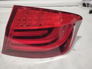 2011-2013 BMW 535i REAR RIGHT OUTER TAIL LIGHT ASSEMBLY OEM 173462-02 - Picture 1 of 6