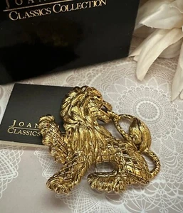 Broche Prendedor León Acolchado Tono Dorado Colección Clásicos Joan Rivers Moda Pasarela - Imagen 1 de 6