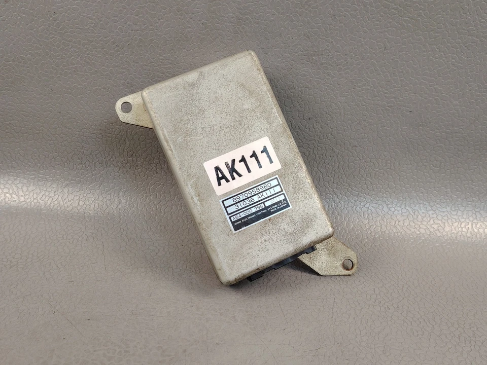 МОДУЛЬ УПРАВЛЕНИЯ ТРАНСМИССИЕЙ ГРУЗОВИКА ISUZU NPR NKR NHR 1994 TCM TCU 8970958980 - Изображение 1 из 4