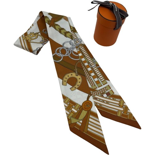 HERMÈS Autentica sciarpa con ciondolo HERMES Twilly Mors et Gourmettes seta marrone #36635676
