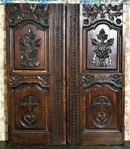 Pair 18 th c The sacred heart panel door - Antique french architectural salvage Cover