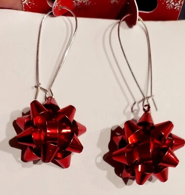 Metallic Christmas Bows Earrings New Red Metal Dangle Silver Tone Wire 2 1/2 in - Image 1 of 4