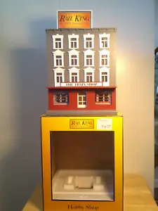 MTH #30-9004 O SCALE RAIL TOWN HOBBY SHOP ILLUMINATED 4 STORY NEAR MINT O.B. - Picture 1 of 7