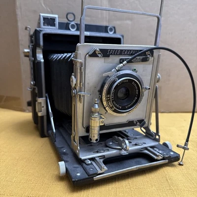 Винтажная скоростная графическая пленочная пресс-камера Graflex Schneider Kreuznach объектив 1:6,8/30 - Изображение 1 из 4