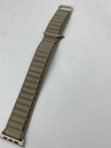 Apple Watch Band - Alpine Loop (49mm)-Olive with Rugged Titanium Finish - Small - Zdjęcie 1 z 6