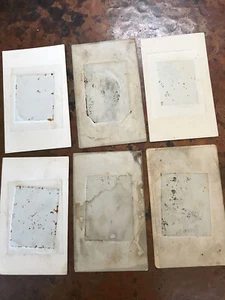 SEI ANTICHI PICCOLI PUGNALI, BEI RAGAZZI, RAGAZZE E UN SIMPATICO RAGAZZINO - Foto 1 di 3