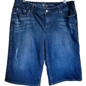 VERA WANG Boyfriend Denim Jean Shorts 14 Solid Modest Distressed Cotton Blend - Picture 1 of 9
