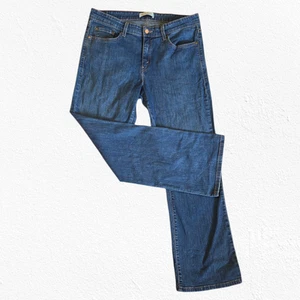 Levi's 512 Perfectly Shaping Medium Wash Mid Rise Wide Leg Bootcut Jeans Size 12 - Picture 1 of 13