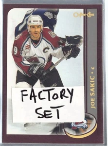 Juego de fábrica O-Pee-Chee 2002-03 (lámina de oro) #196 Joe Sakic - Imagen 1 de 3