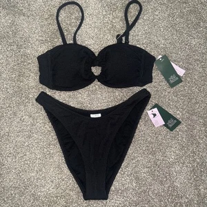 NWT Wild Fable Black Pucker Textured Bandeau Cheeky Swimsuit Bikini M 8-10 - Foto 1 di 18