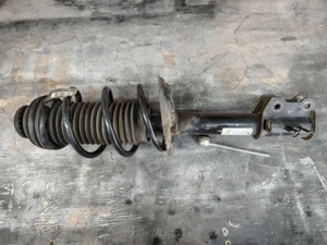 2015 Fiat 500e Front Left Side Shock Strut Absorber - Picture 1 of 1