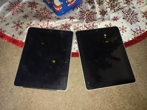 Apple iPad Lot Of 2 1st Gen. 32GB 16GB Wi-Fi 9.7in - Black Silver - Picture 1 of 5