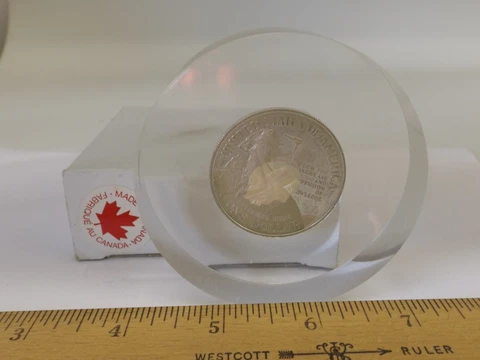 1996 Smithsonian US Commemorative Silver Dollar 150th Anniversary Paperweight Cover
